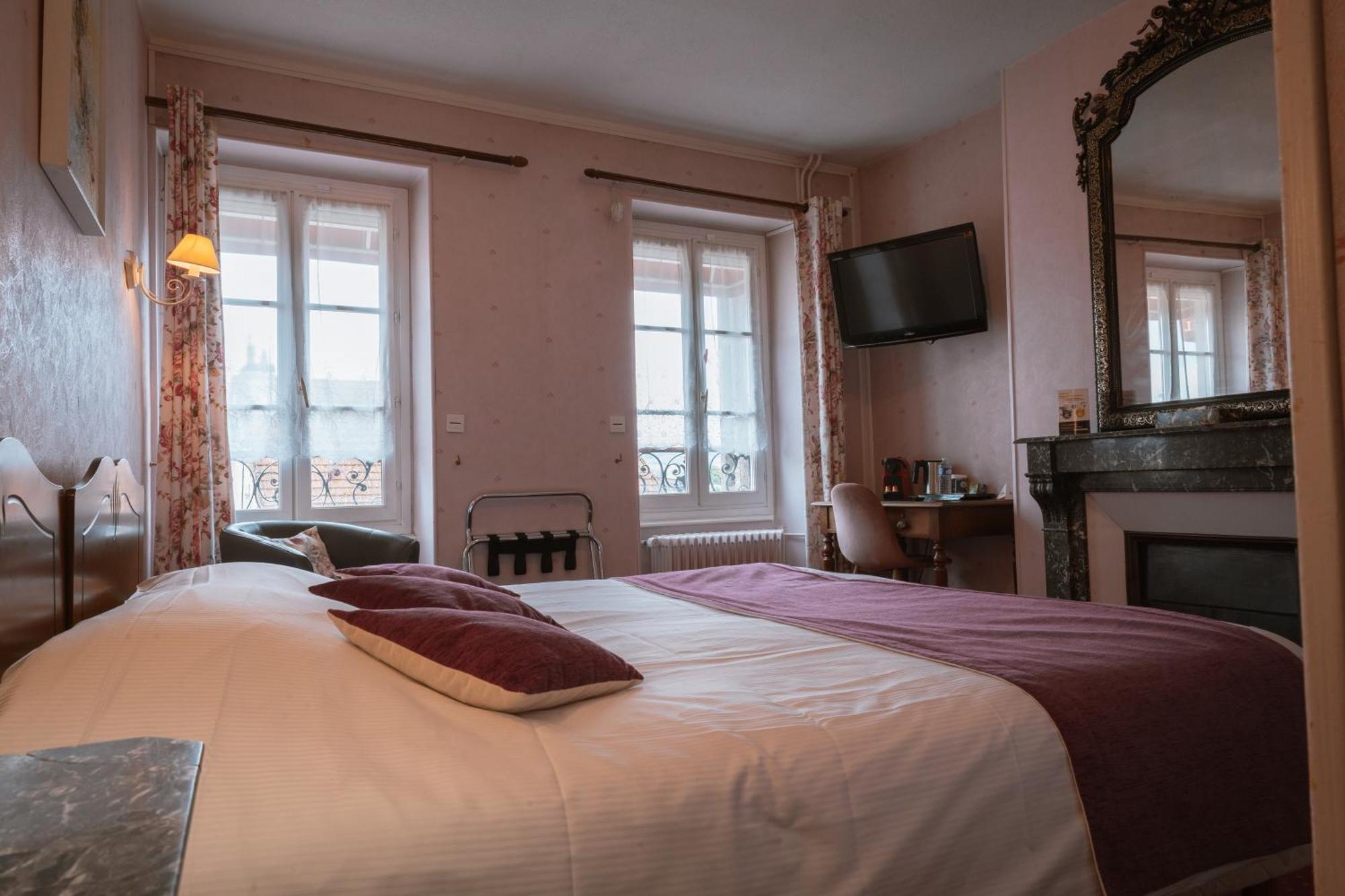 Hotel De La Ferte Chagny  Zewnętrze zdjęcie